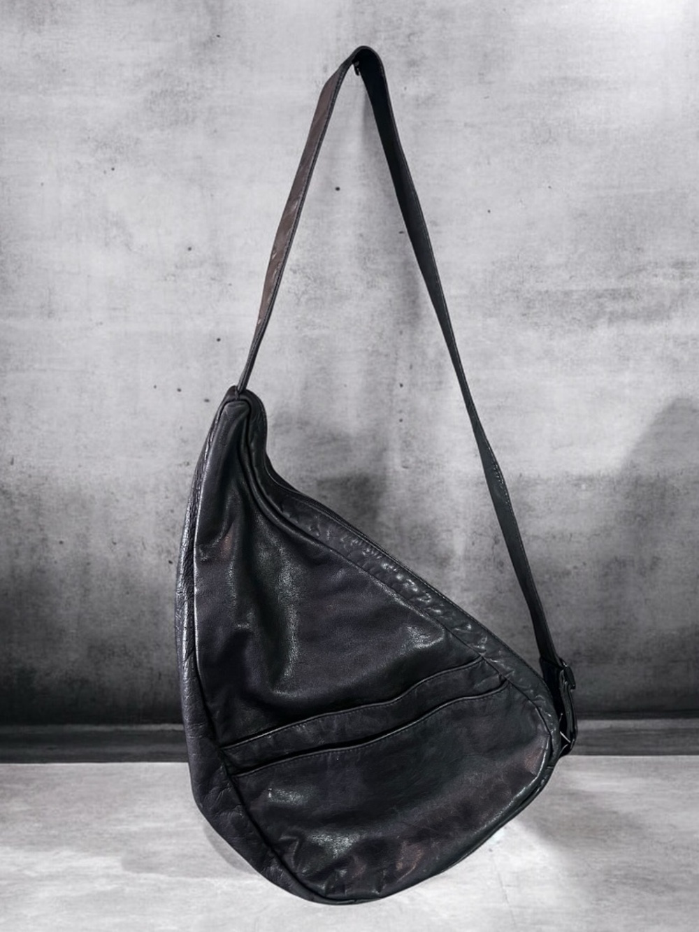 AmeriBag Classic Leather Healthy Back Bag Black Sling Unisex USA 19”x13” Travel